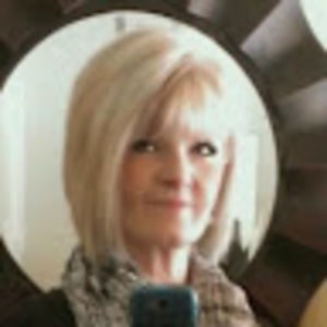 Meet your Posher, Lorrie